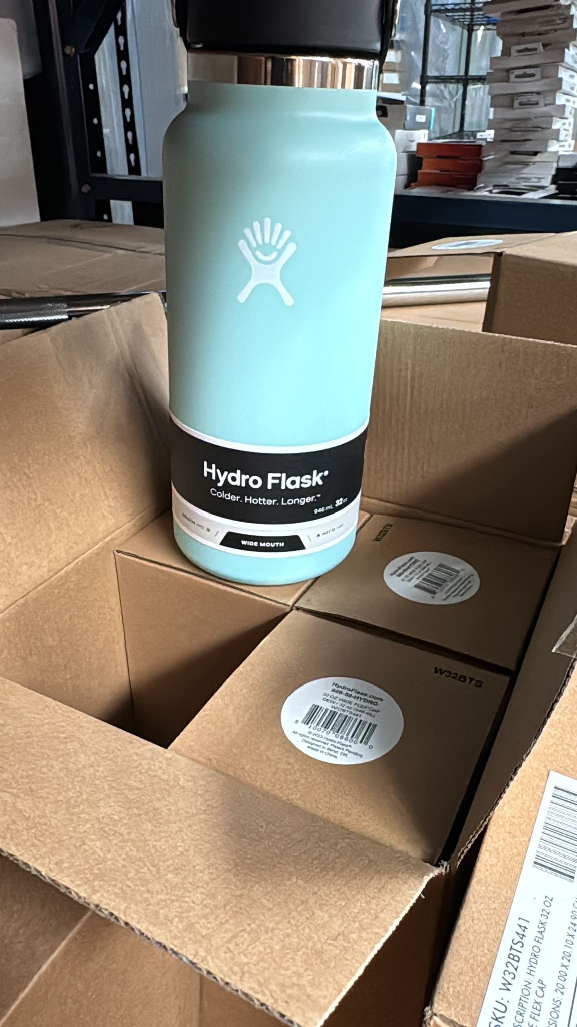 Hydro Flask 32 oz Wide Mouth Water Bottle with Flex Cap – Dew - 810070086060 | BPA-Free, Double-Wall Insulated, Leakproof | Wholesale Bulk Deal - Image 3